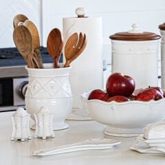 Berry & Thread Spoon Rest - Whitewash